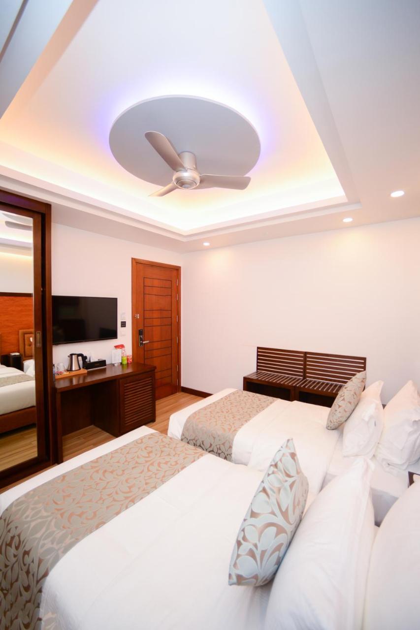 Hotel Osmium à Hulhumalé Extérieur photo